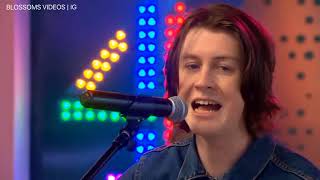 Blossoms - There&#39;s a Reason Why ( I Never Returned Your Calls) live at Sunday Brunch