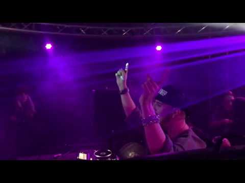 Tech it Deep TV - Wade wearing  a Tech it Deep Cap at Insane 2016