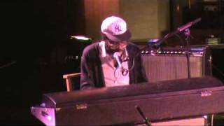 Lightspeed Champion (Devonté Hynes)  - Middle Of The Dark -  live at Union Chapel 25 Jan 2010