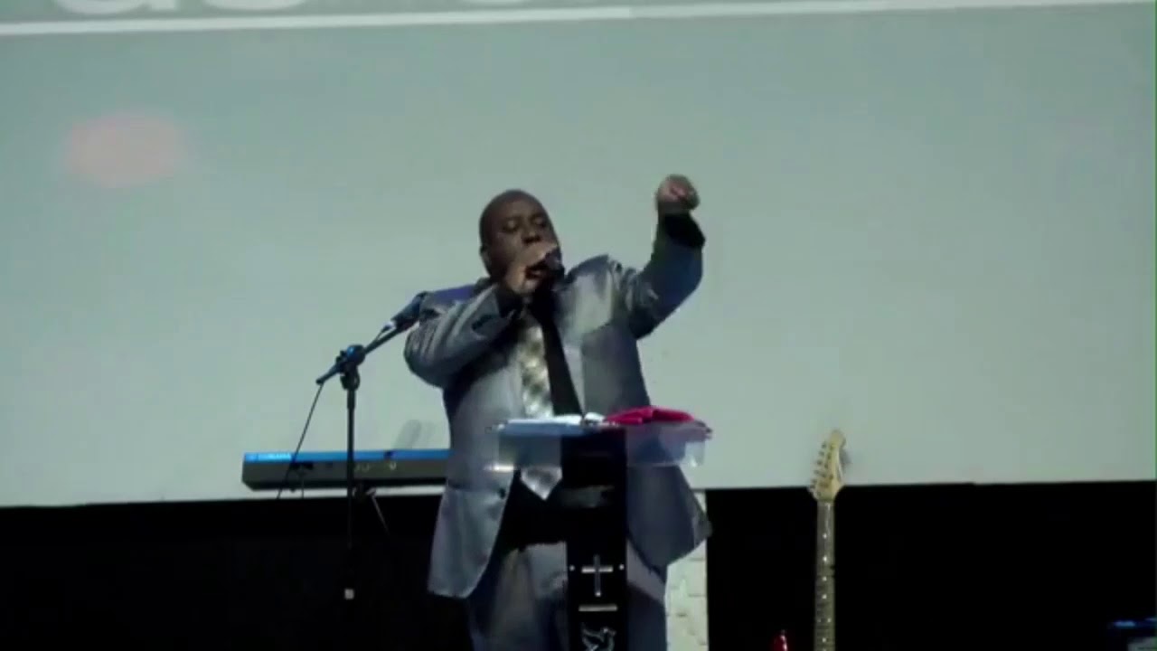 Tirando as Cinzas do Altar,  Pr.Carlos Júnior