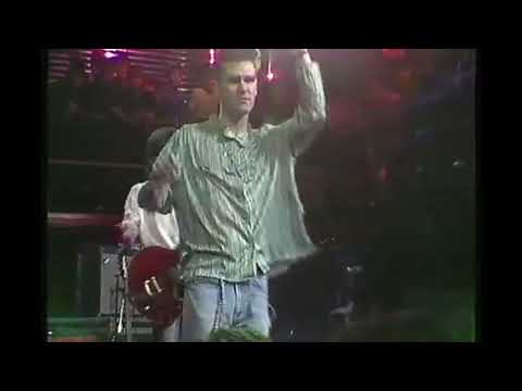 Andy Rourke at his best.