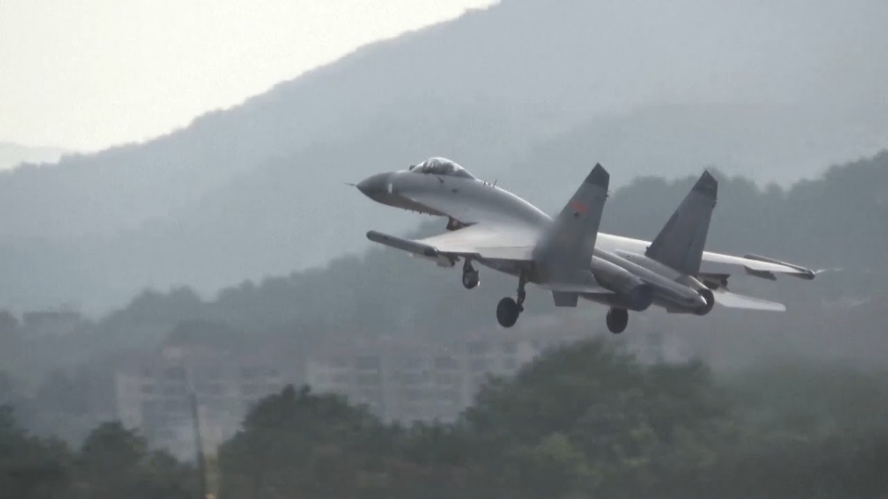 Comienzan las maniobras militares chinas con fuego real que "bloquean" Taiwán