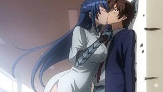 Cuando una mujer mayor te roba un beso