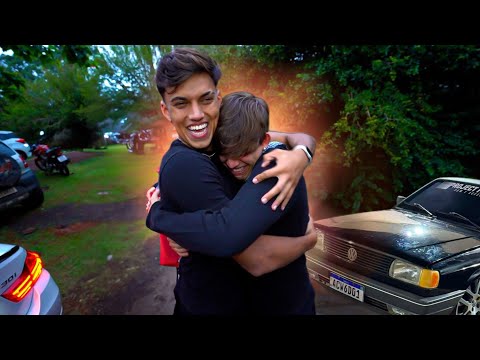 ESSA FOI A REAÇÃO DO MEU ANIGO AO VER SEU CARRO NOVO DE PRESENTE…😭❤️