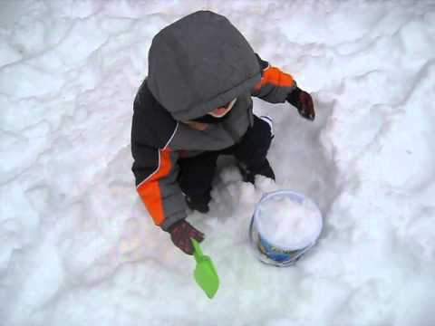 Devang 0512 - Enjoying in snow