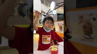 Download lagu MAKAN KEJU MOZZARELLA TERPANJANG??😱 #shorts #mozzarella #cheese mp3