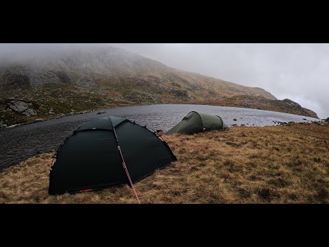 Hilleberg Soulo BL & Fjallraven Abisko Lite 2 - Ffynnon Lloer Tarn
