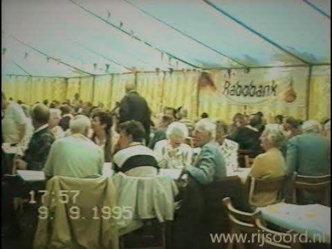 Beelden uit Rijsoord en Dorpsmaaltijd 1995