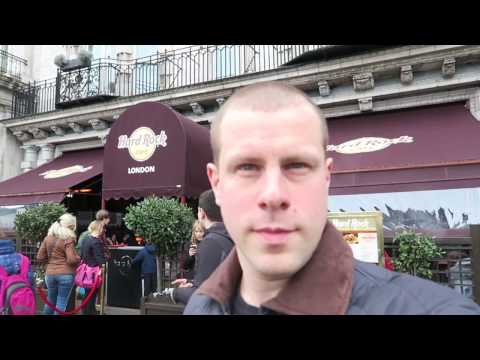 Hard Rock Cafe London Memorabilia Vault Tour + Hottest Chilli Food Menu