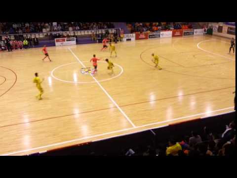 Gran pase de Matamoros a Iago Rodríguez y su picada se marcha fuera por poco!!