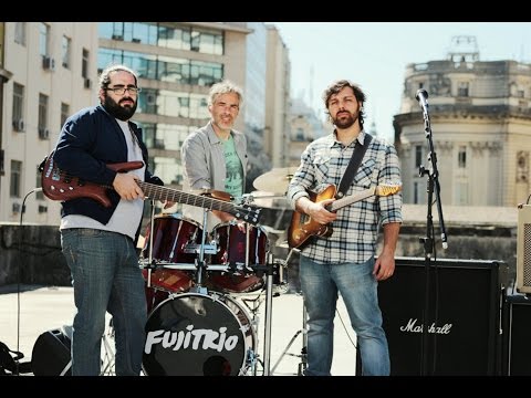 FUJITRIO - Tango Beatle (Video Oficial) [HD]