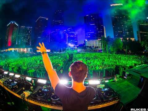 Dannic vs Nicky Romero & Avicii  I Could Be The Flare ( Sarjen Mashup) Bootleg Remix Miami 2013