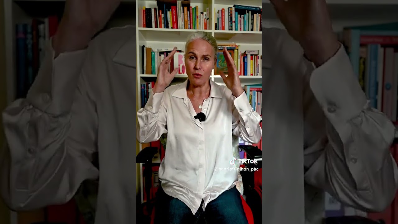 Dress to Impress! 3 Simple Tips to Nail Your Interview Look #professionalpresence #interview