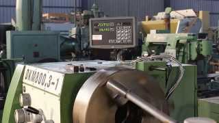 preview picture of video 'SALTEC DKM 800x3000 2014 1 universal lathe running at -8°C in workshop'