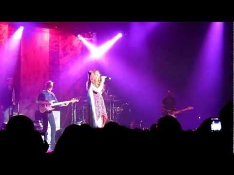 (For God's Sake) Give More Power To The People - Joss Stone (live)