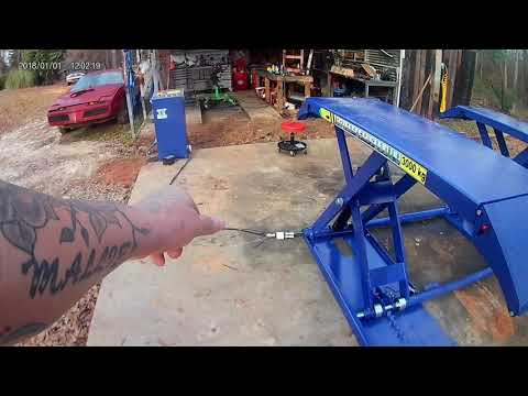 Mid rise scissor lift