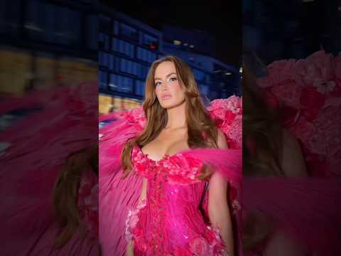 VICTORIAS SECRET FASHION SHOW 2025 @VictoriasSecret