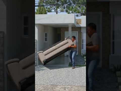 Casa à venda no Centro de Santo Antônio do Descoberto em frente à SEMA e perto da prefeitura.