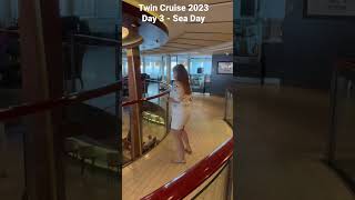 Salsa Dance Class [Closet Dancer] #motorcycle #cruising #celebrityreflection