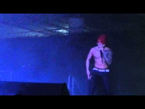 Jay & Dok2's concert in Paris. "HOT".