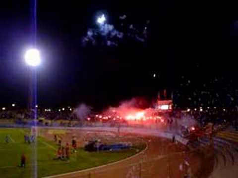 "Salida de Arica en el clásico. Los del Morro" Barra: Los Bravos del Morro • Club: San Marcos de Arica