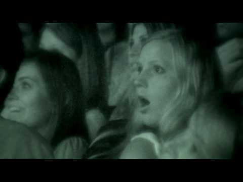 PARANORMAL ACTIVITY - Bande annonce - VOST