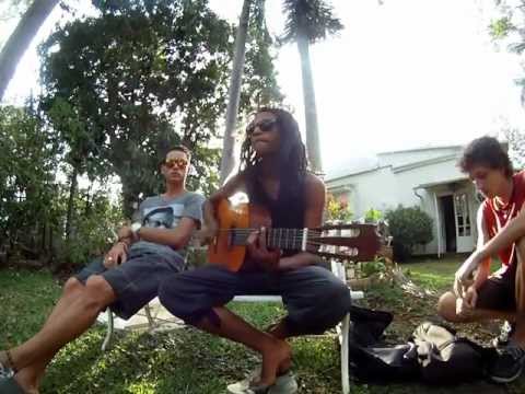 (GOPRO) - Mighty Lion - Ma chant' po li Jah Jah Acoustic freestyle (JANV2013).mp4