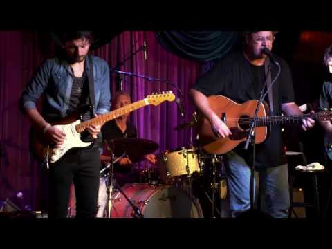 Vince gill announces winner Claudio Tristano