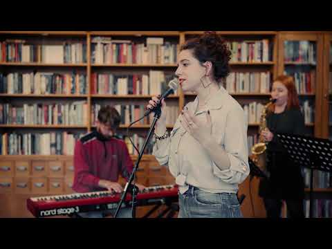 #80 In Between Books: Velvet Case