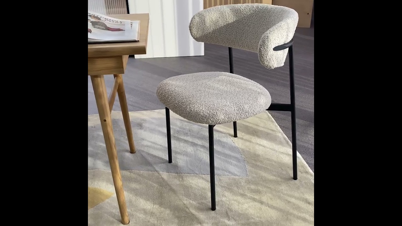 Video Ester - Lot de 2 chaises en tissu bouclette et m&eacute;tal