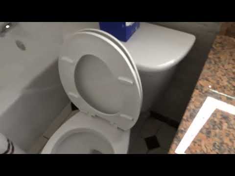 Wyndham Philadelphia Historic District *** Deluxe 1 King Bed Bath Room 824 Pennsylvania (HotelRooms)