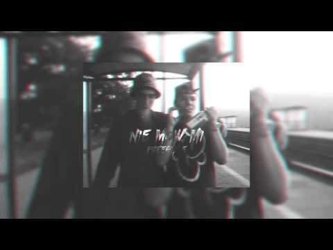 09. BOMEJ X HALUN - Nie mów mi