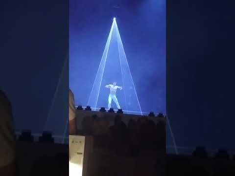 Roberto Bolle incanta l'Expo di Dubai