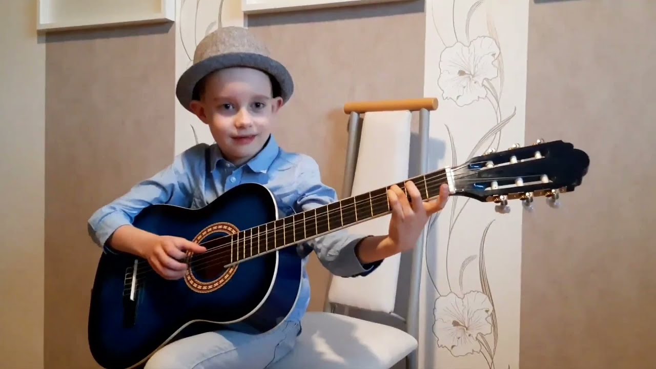 Jakub-Hummel-akordeón<br />
Martin-Valčík-gitara<br />
 Tomáš-Poole-klavír<br />
 Hugo-Diabelli, Rak-gitara