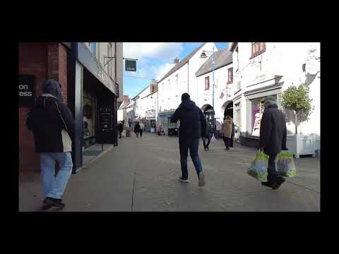 Walking around Abergavenny: Town Center  / Frogmore Street to Morrisons