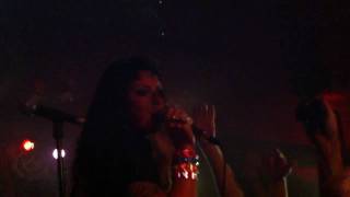 Sleigh Bells - Holly (Live @ Brillobox in Pittsburgh)