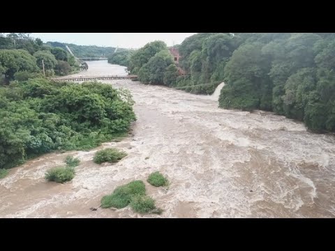 Rio cheio leva visitantes à Piracicaba