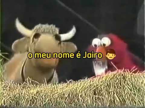 Leite de vaca 😁(pelo menos era o que o Elmo pensava quando foi beber aquele copo 🧐😳...)