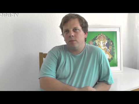 Narada: Gott ist die Kraft, von der das ganze Universum durchdrungen ist