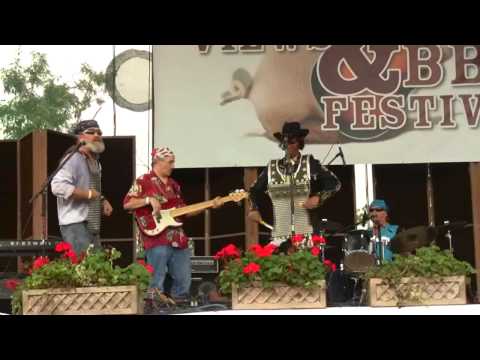 River City Slim & The Zydeco Hogs, Round 'Em Up