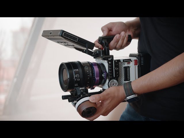 Vídeo relacionado con TILTA TA-T53-FCC-B-B Jaula de cámara para Red Komodo-X Camera Rig - Negro (placa de batería)