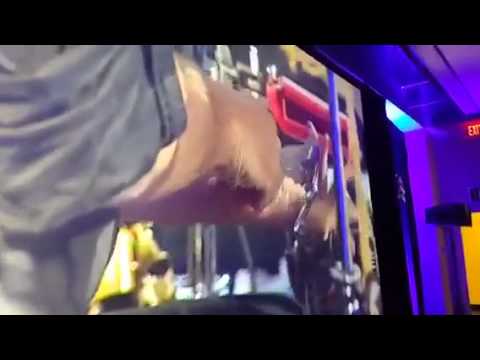 Amazing spoons playing