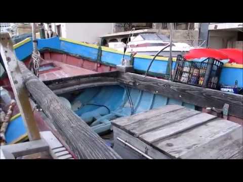 Il-Luzzu 'San Demetrio' (bil-'bank il-lasta' ghall-qlugh 'Tarkija')