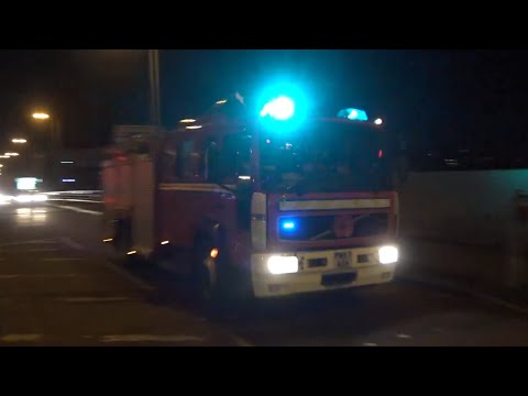 *Two Tones* Ashton Under Lyne Reserve Pump Responding - Greater Manchester Fire & Rescue Service