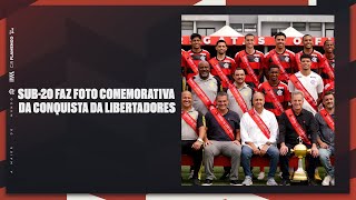 Sub-20 faz foto comemorativa da conquista da Libertadores