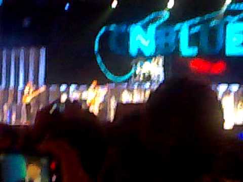 C.N.Blue I'm a loner in ShowkingM Bangkok 060410