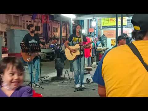 Arish Mikael Busking di medan selera Bentayan, Muar