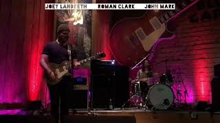 Video thumbnail for Joey Landreth, Dandrive AUSTIN PRIDE FUZZ by DanDrive pedal