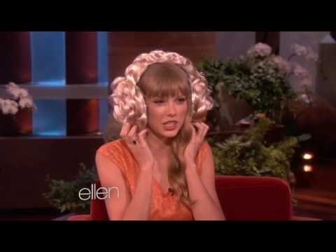 Taylor Swift in the Haunted Hallway! (2012)