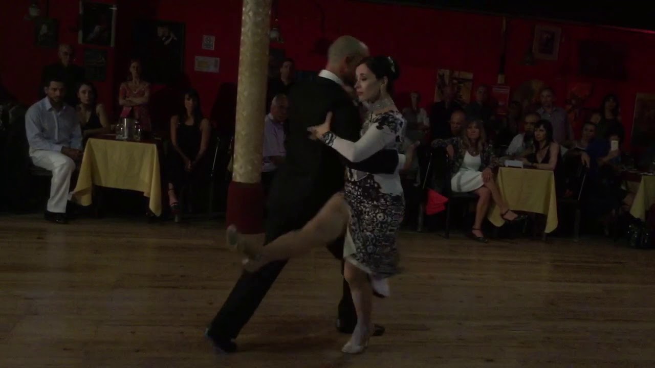 Mariano Logiudice y Guillermina Quiroga bailan un Tango "Amurado" de Pedro Laurenz